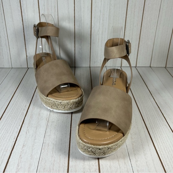 WOMEN'S ANKLE STRAP WEDGES (TOPIC-S) - Picture 3 of 5